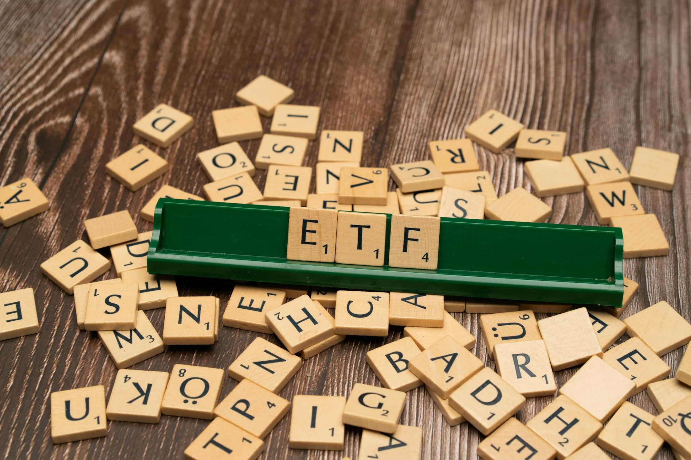 Understanding the Risks and Rewards of Using Bitcoin ETFs for Online Gambling