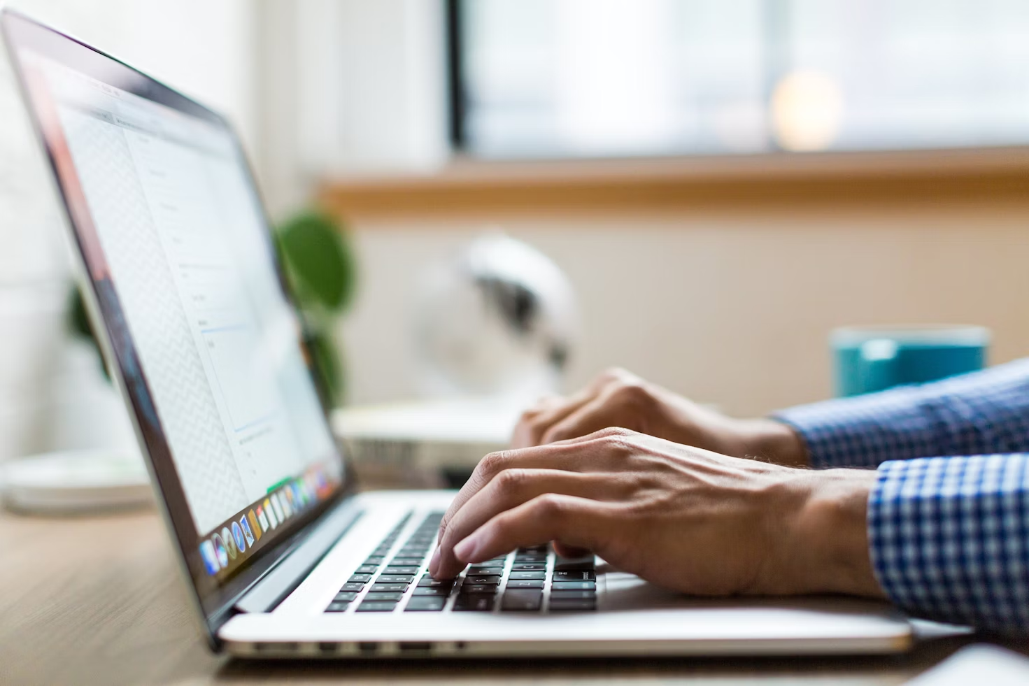 Best Engineering Writing Services in USA: DoMyEssay vs EssayService